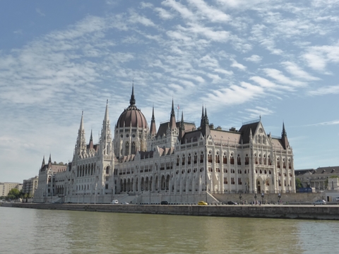 budapest-429710_480.jpg