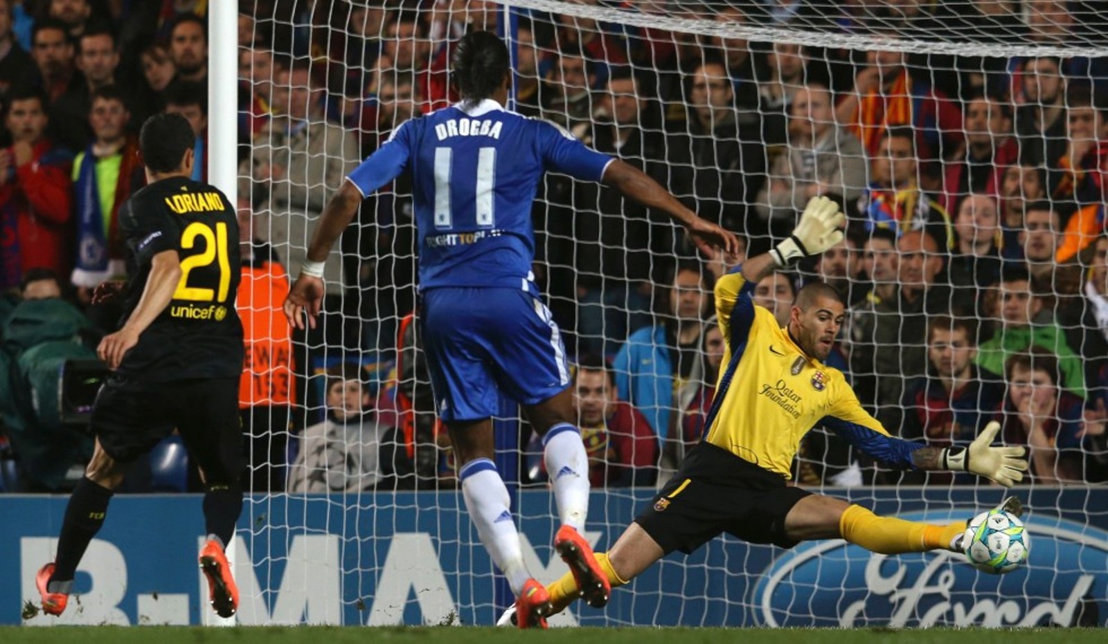 drogba1-vs-barcelona.jpg