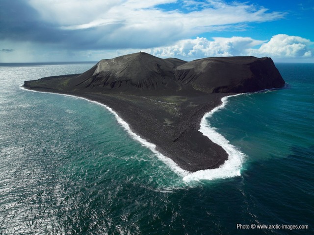 Surtsey, az ötvenéves sziget
