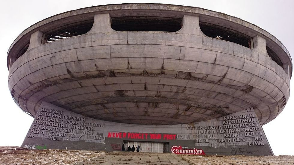 buzludzha_03.png