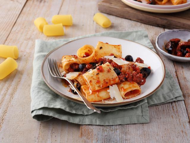 Gluténmentes paccheri paradicsomszószban