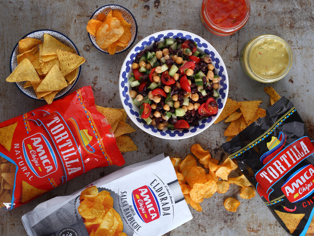 Divina Gasztronapló: Chipsek, salsa, guacamole, tálald babos salátával!