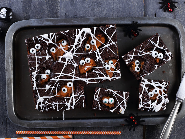 Pókhálós-szörnyecskés brownie halloweenra