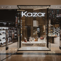 Letisztult formavilág, izgalmas anyagok és rátétek jellemzik a Kazar új kollekcióját!