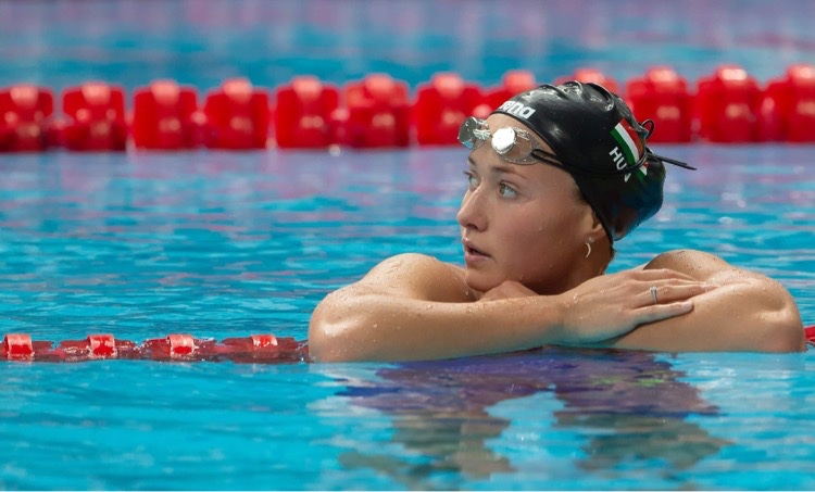 Büszkeségeink: Novoszáth Melinda úszó, a BTK hallgatója