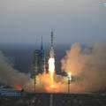 Kína két űrhajóst küldött fel űrlaboratóriumába