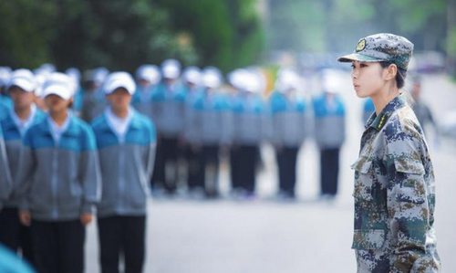 2013-China’s-Most-beautiful-Military-Training-Instructor-A.png