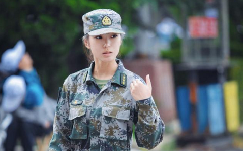 2013-China’s-Most-beautiful-Military-Training-Instructor.png