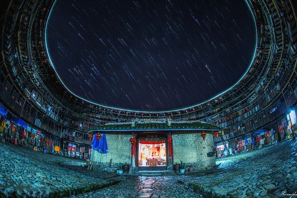 600x400xBeautiful-and-Amazing-Photos-Fujian-Tulou-One-day-Tour.jpg.pagespeed.ic.f5u6h0miLd.jpg