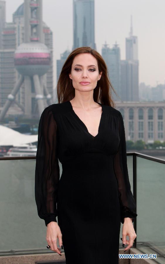 Angelina Jolie Sanghaj-2.jpg