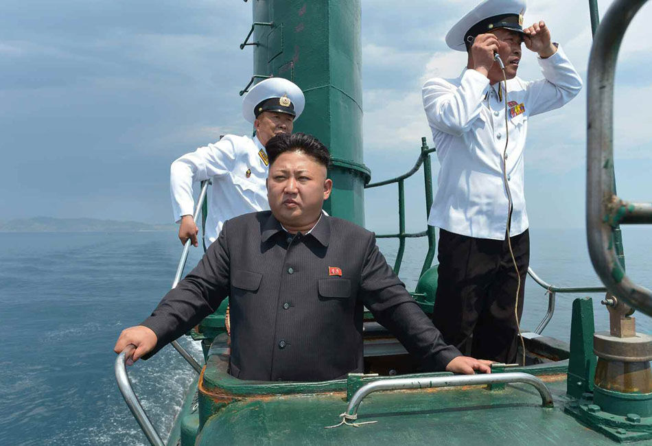 Kim Dzsong-un tengeralattjárón-2.jpg
