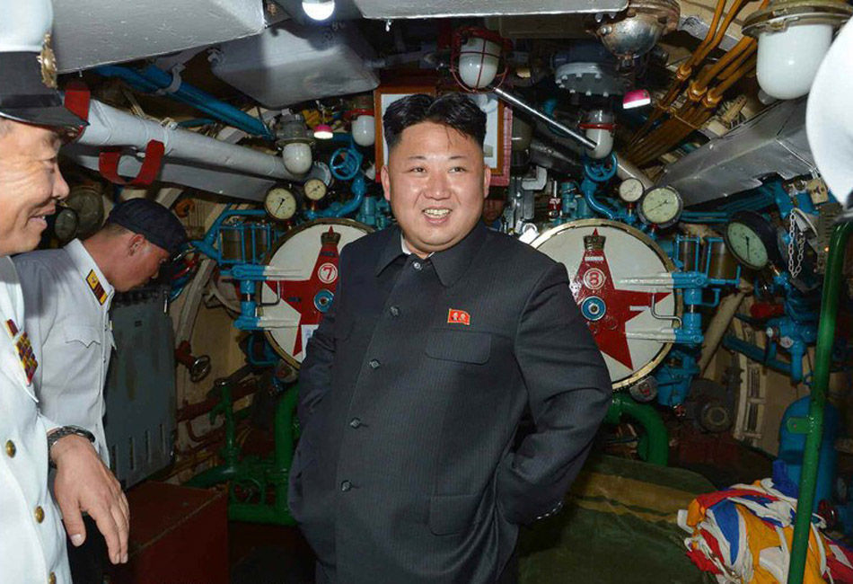 Kim Dzsong-un tengeralattjárón-7.jpg