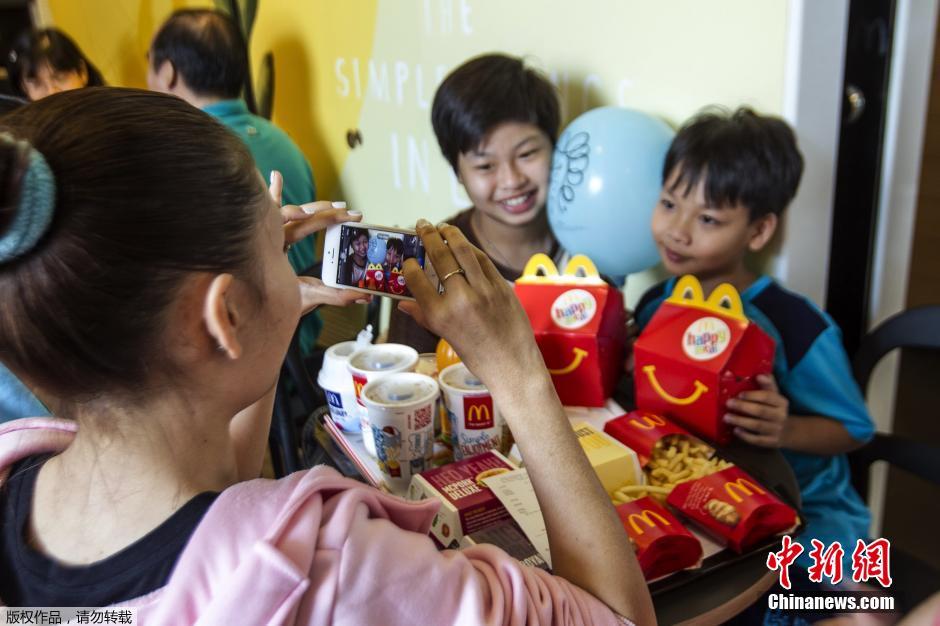 McDonalds-Vietnam-4.jpg