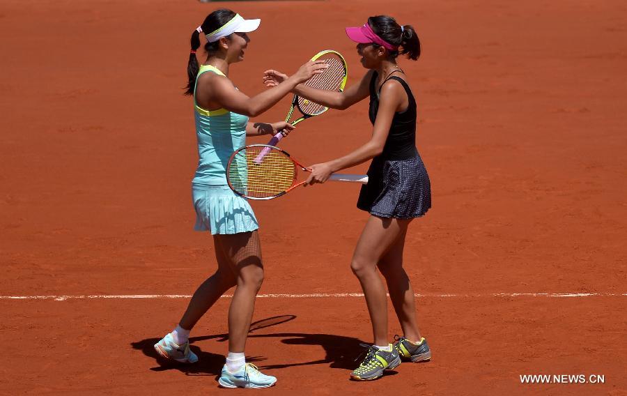 Peng-és-Hsieh-női-teniszpáros-5.jpg