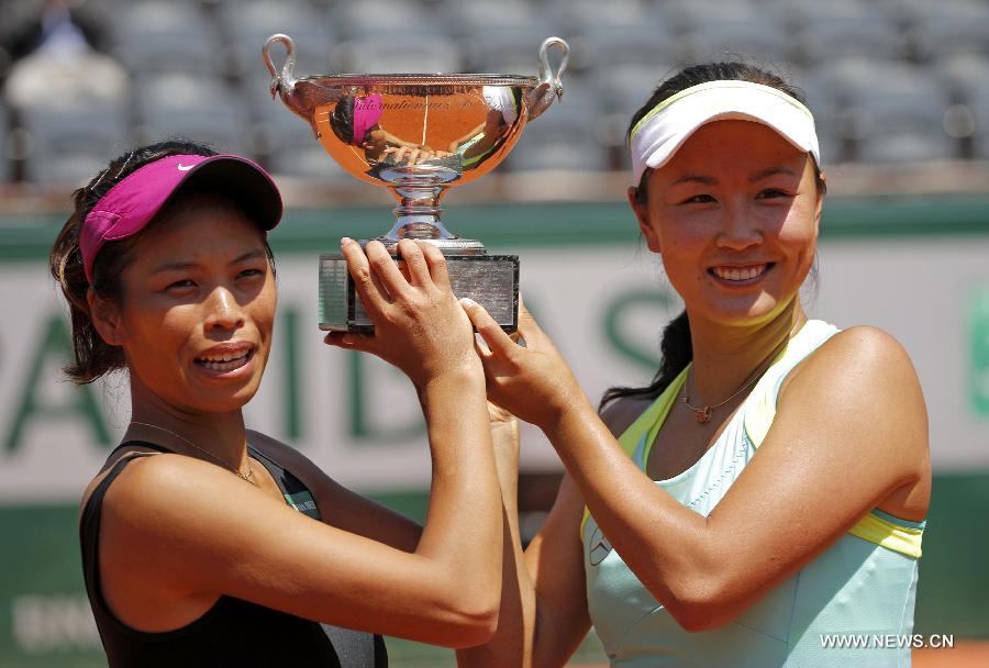 Peng-és-Hsieh-női-teniszpáros-6.jpg