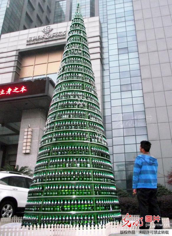 Sör-Karácsonyfa-Kína-4.jpg