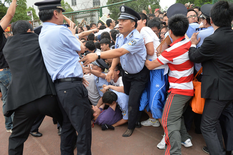 Stampede-to-see-David-Beckham-injures-China.jpg