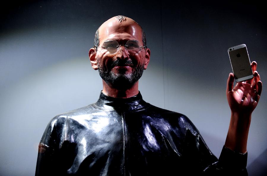 Steve-Jobs-viasz-szobor-1.jpg