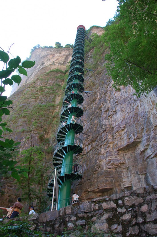 Taihang-hegy-csigalépcső-Kína-5.jpg