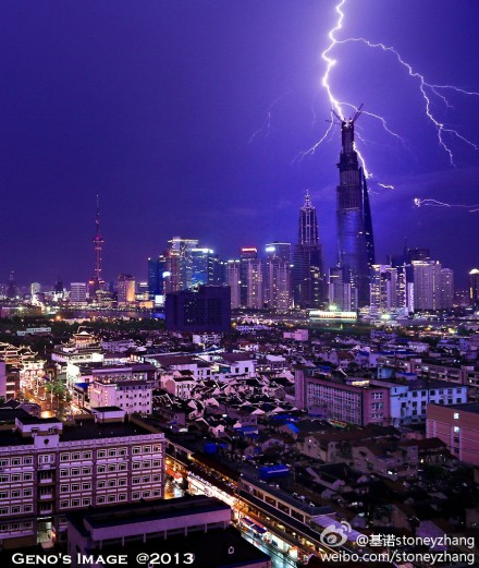 shanghai-tower-lightning2.jpg
