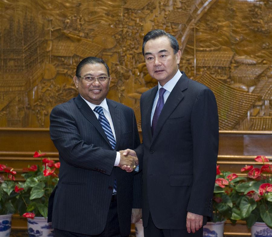 wunna_maung_lwin_wang_yi.jpg