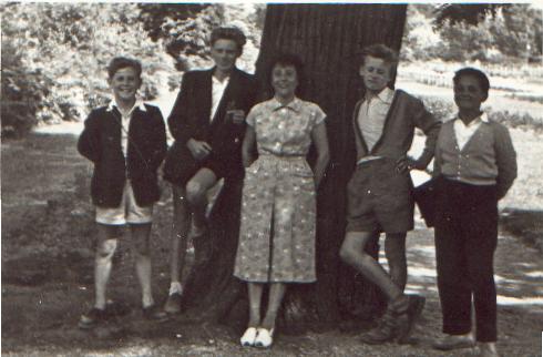 ballagas_utan_kirandulas_a_margit-szigeten_1958.JPG