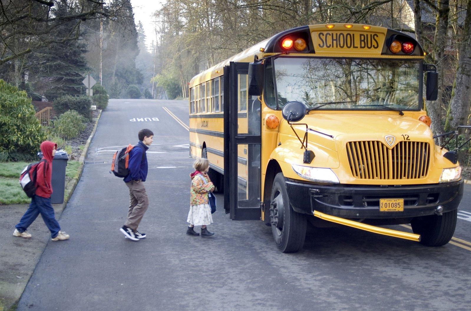 school-bus-1525654.jpg