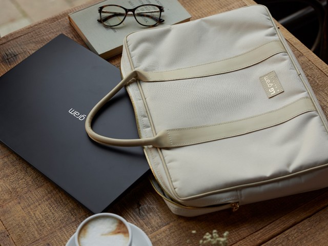 Magyar dizájnerrel terveztette meg legújabb laptopjainak táskáit az LG