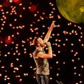 Coldplay-koncerten csattant a csók: itthon milliós bírság járhatna érte