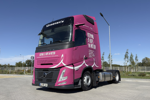 Különleges kamionokat indít útnak a Waberer’s és a Volvo Trucks a mellrák elleni küzdelem jegyében