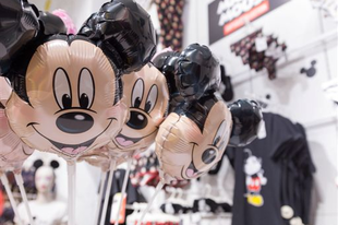 Ünnepeld Mickey Mouse születésnapját a Tezenissel