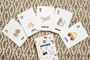 Egyedi tervezésű edukatív kártyák segítik a gyerekek játékos tanulását