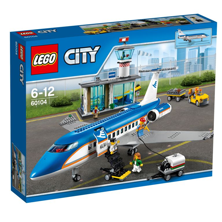 Próbáltátok már a repülést? A LEGO City Repülőtér terminállal™ ti is a fellegekbe repülhettek! Csomagoljatok össze és irány a repülőtér! Becsekkolás után tegyétek a poggyászt a futószalagra, hogy áthaladhasson a biztonsági ellenőrzésen. Haladjatok át a forgókapun, és már nincs más hátra, mint hogy elfoglaljátok helyeteket a repülőn. Öveket becsatolni, felszállás indul!<br /><br />