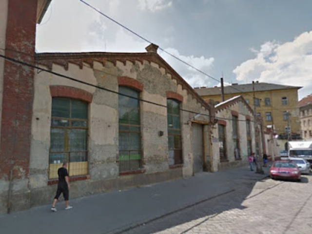 A Baross remíz részleges homlokzati megújulása és Mező Imre