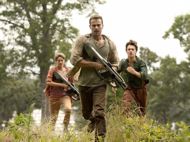 A beavatott-sorozat: A lázadó / Insurgent (2015)