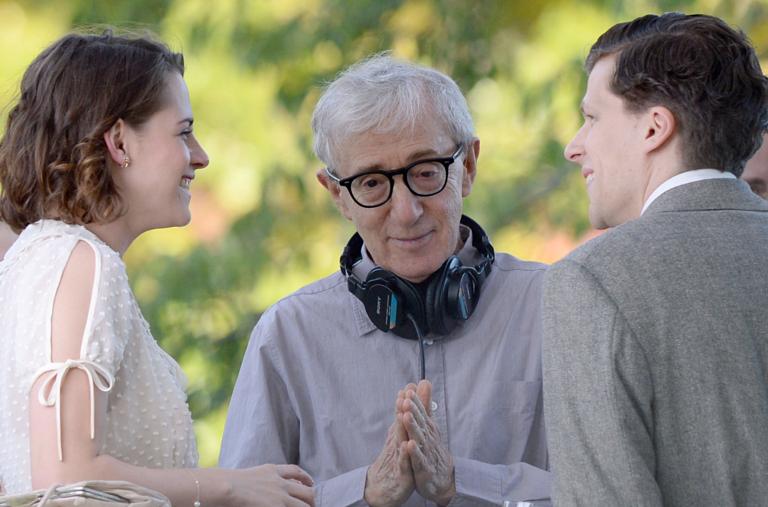 gallery_movies-untitled-woody-allen-project-kristen-stewart-jesse-eisenberg-02.jpg