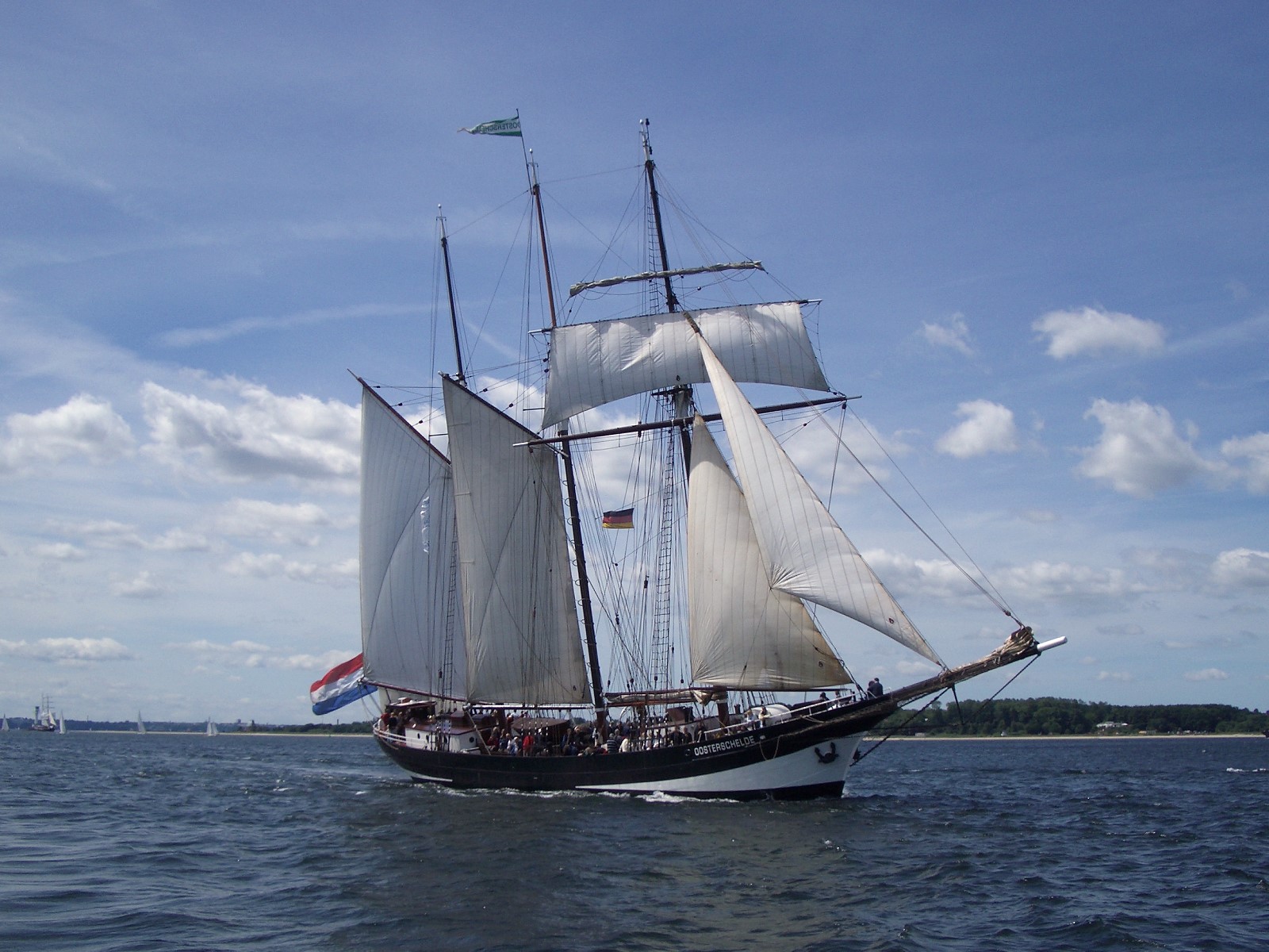 schooner.jpg