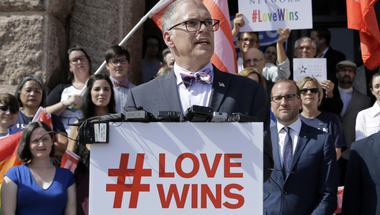 A Fox filmet készít a melegházasságok amerikai legalizálásáról