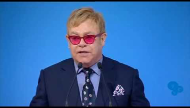 Elton John összefutna Putyinnal