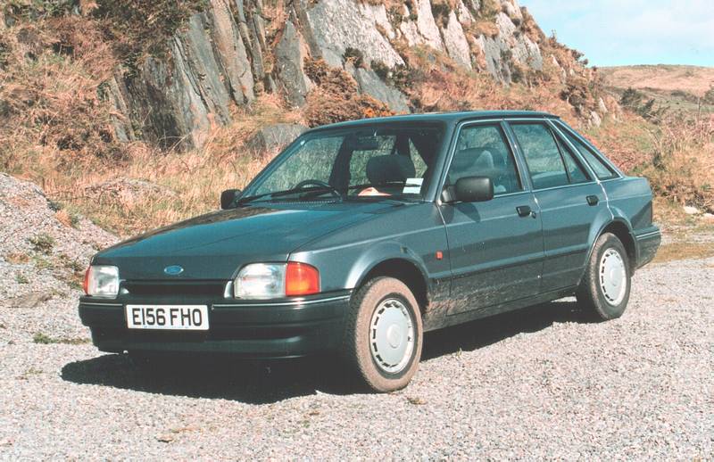 1988_Ford_Escort-3.jpg