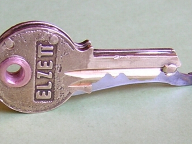 El Zett, a kulcskés.