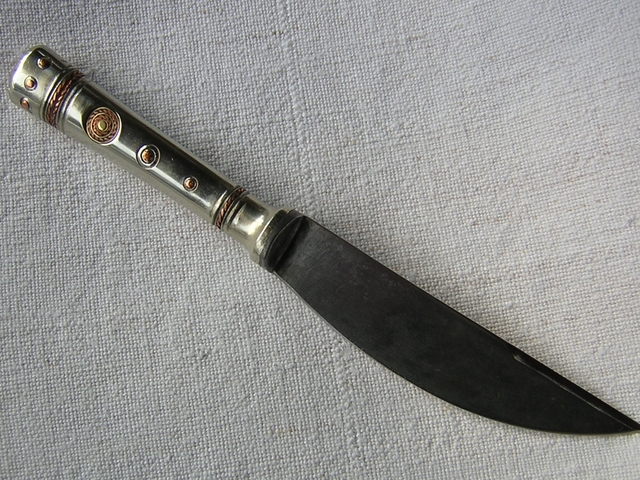 A MAKUKA Szólingben-i kése.