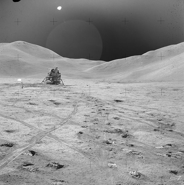 596px-Apollo_15_LM_on_surface.jpg