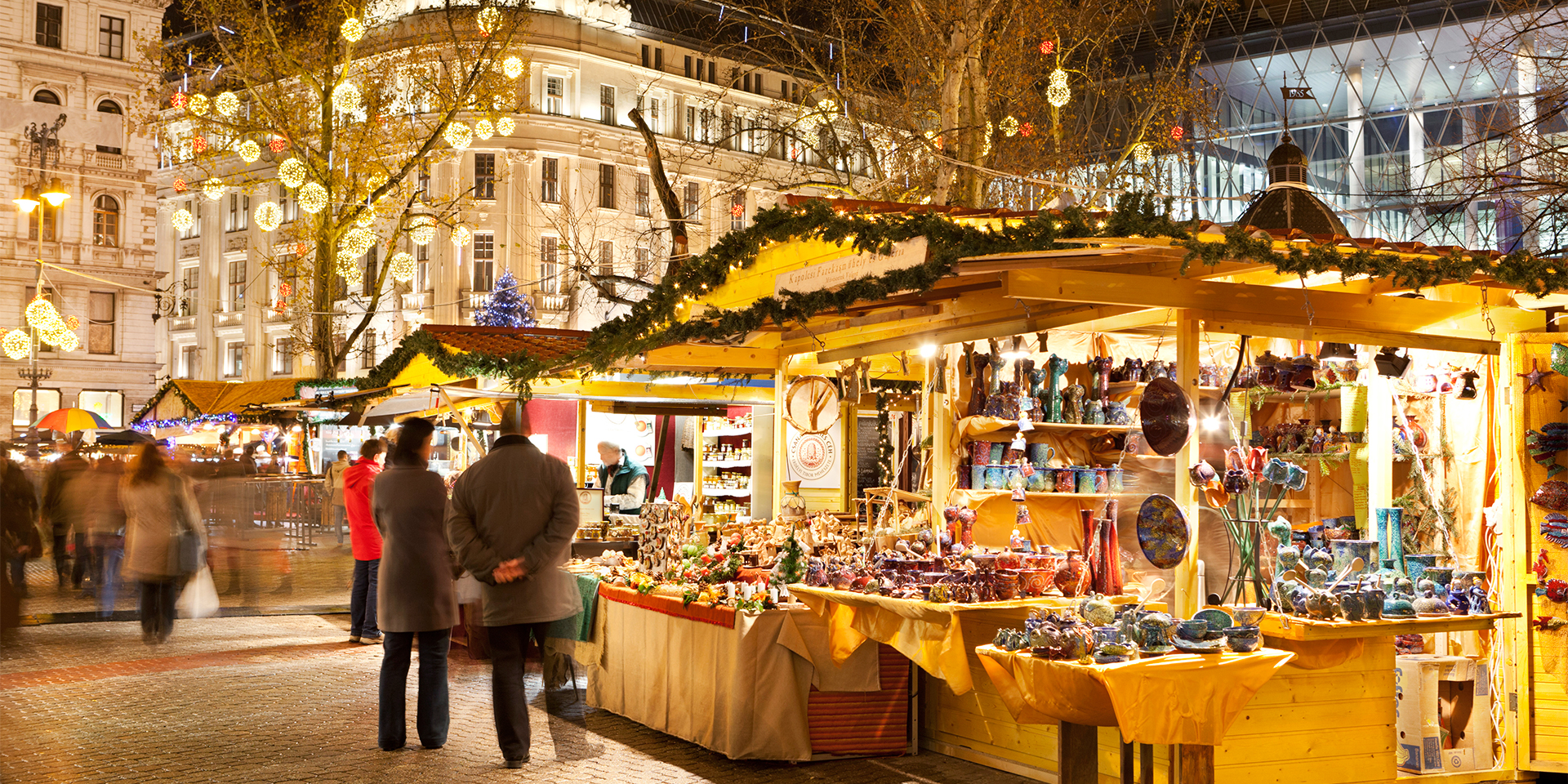 tzoo_blog_christmasmarkets_budapest_091015.jpg