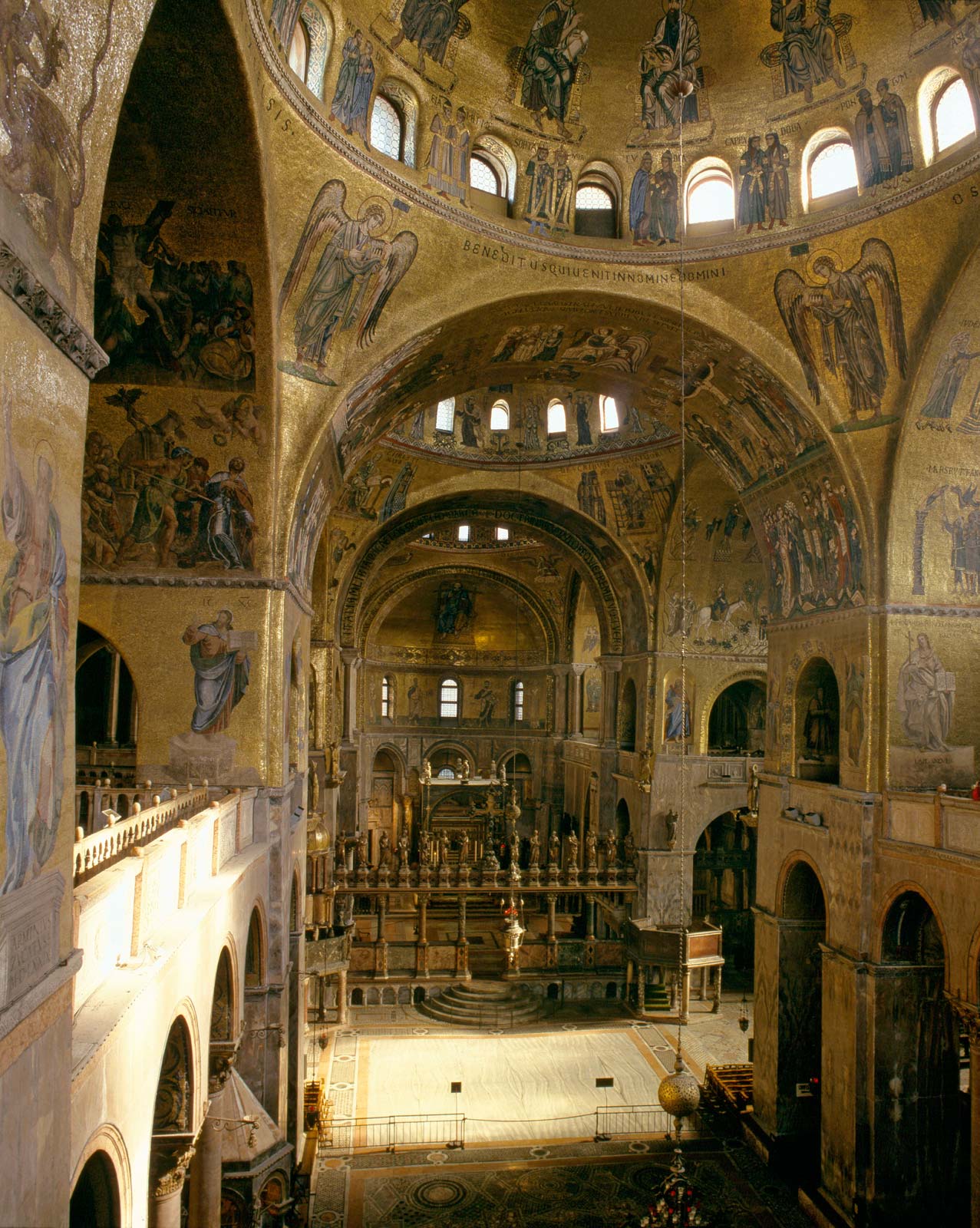 interior-san-marco-basilica-venice.jpg