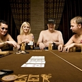 Meztelen pókersztárok
