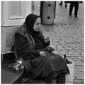 #brassóiemberek: Az idős néni, aki virágokat árul