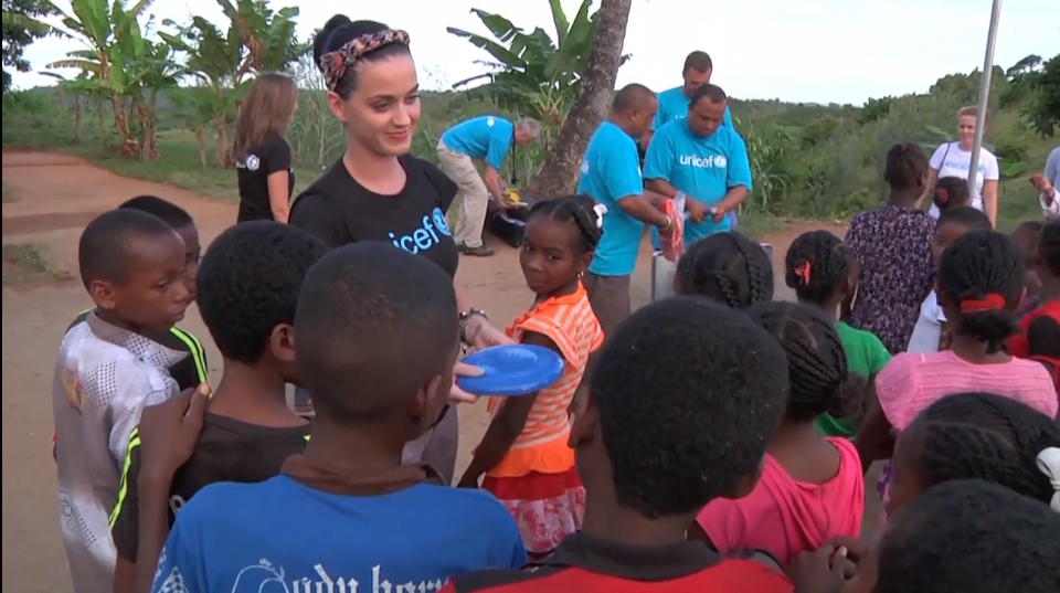 katyperry_nickelodeon_unicef.jpg