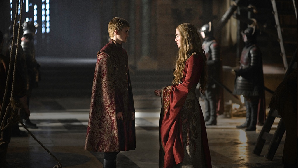 Game-Of-Thrones-Season-2-Production-Still-Cersei-Joffrey-lena-headey-29972215-1022-575.jpg