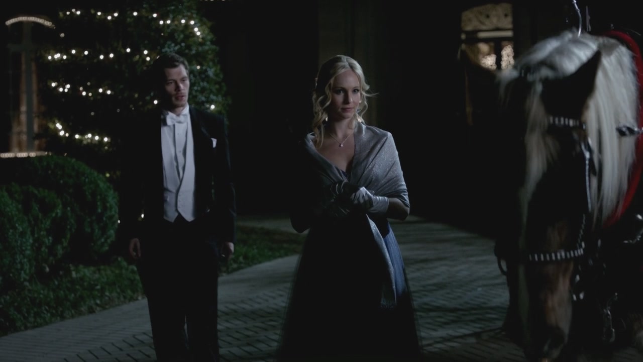 the-vampire-diaries-3x14-dangerous-liaisons-hd-screencaps-caroline-forbes-28981467-1280-720.jpg